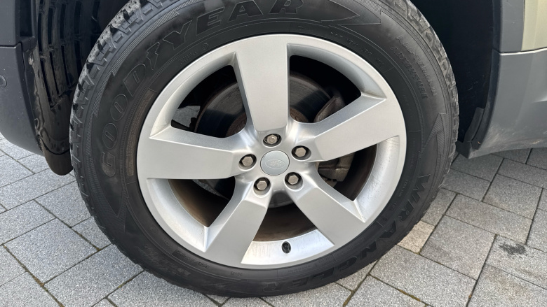 Land Rover Defender 3.0 D250 HSE 90 3dr Auto Diesel Estate